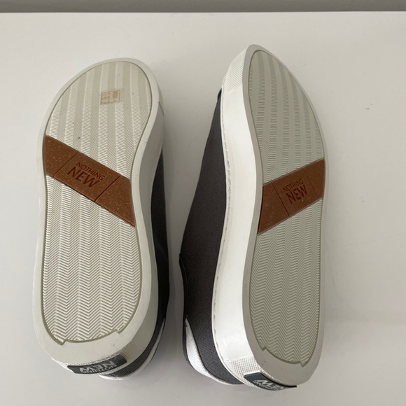 Nothing New Low Top Sneaker - Picture 4 of 4